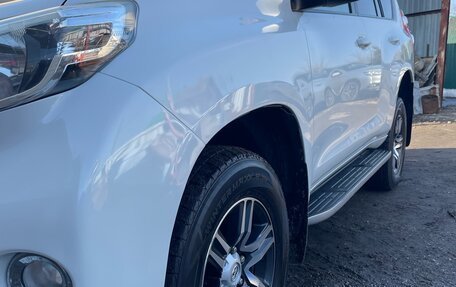 Toyota Land Cruiser Prado 150 рестайлинг 2, 2014 год, 3 400 000 рублей, 7 фотография