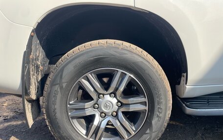 Toyota Land Cruiser Prado 150 рестайлинг 2, 2014 год, 3 400 000 рублей, 9 фотография