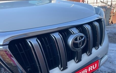 Toyota Land Cruiser Prado 150 рестайлинг 2, 2014 год, 3 400 000 рублей, 2 фотография