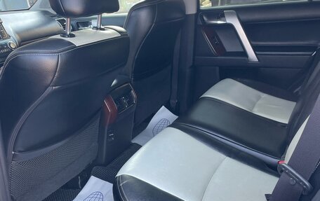 Toyota Land Cruiser Prado 150 рестайлинг 2, 2014 год, 3 400 000 рублей, 25 фотография