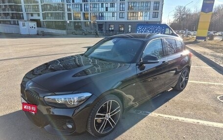 BMW 1 серия, 2018 год, 2 400 000 рублей, 3 фотография