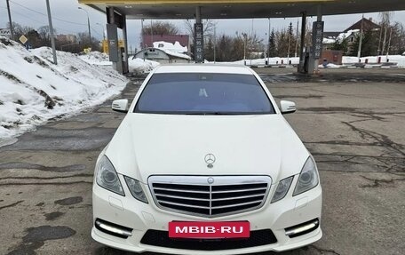 Mercedes-Benz E-Класс, 2011 год, 1 650 000 рублей, 2 фотография