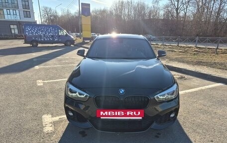 BMW 1 серия, 2018 год, 2 400 000 рублей, 19 фотография
