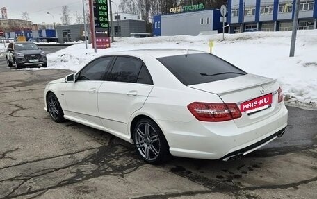 Mercedes-Benz E-Класс, 2011 год, 1 650 000 рублей, 7 фотография