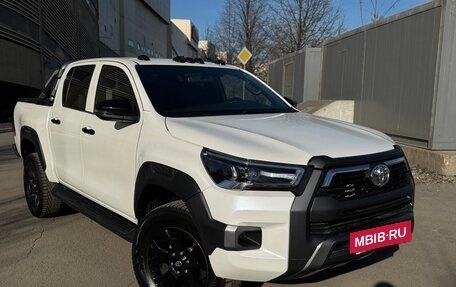 Toyota Hilux VIII, 2019 год, 4 150 000 рублей, 6 фотография