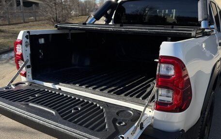 Toyota Hilux VIII, 2019 год, 4 150 000 рублей, 17 фотография