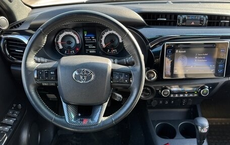 Toyota Hilux VIII, 2019 год, 4 150 000 рублей, 20 фотография