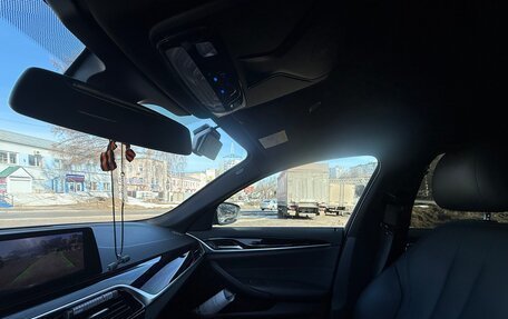 BMW 5 серия, 2019 год, 2 600 000 рублей, 10 фотография