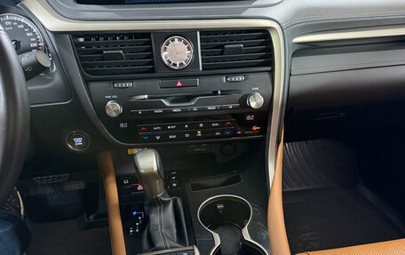 Lexus RX IV рестайлинг, 2019 год, 4 690 000 рублей, 12 фотография