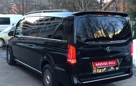 Mercedes-Benz Vito, 2021 год, 7 700 000 рублей, 4 фотография