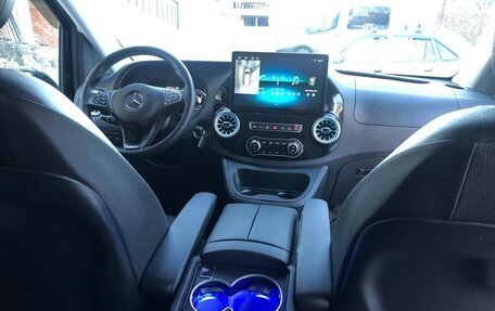 Mercedes-Benz Vito, 2021 год, 7 700 000 рублей, 11 фотография