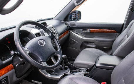 Toyota Land Cruiser Prado 120 рестайлинг, 2005 год, 1 680 000 рублей, 10 фотография