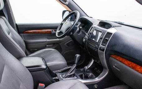 Toyota Land Cruiser Prado 120 рестайлинг, 2005 год, 1 680 000 рублей, 9 фотография