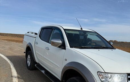 Mitsubishi L200 IV рестайлинг, 2014 год, 1 650 000 рублей, 2 фотография