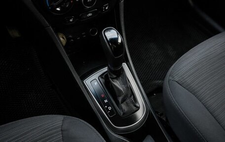 Hyundai Solaris II рестайлинг, 2016 год, 900 000 рублей, 11 фотография