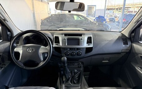 Toyota Hilux VII, 2012 год, 1 999 000 рублей, 9 фотография