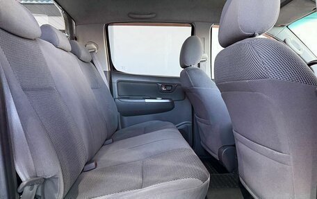 Toyota Hilux VII, 2012 год, 1 999 000 рублей, 11 фотография