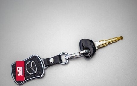 Mazda 323, 2001 год, 378 000 рублей, 13 фотография