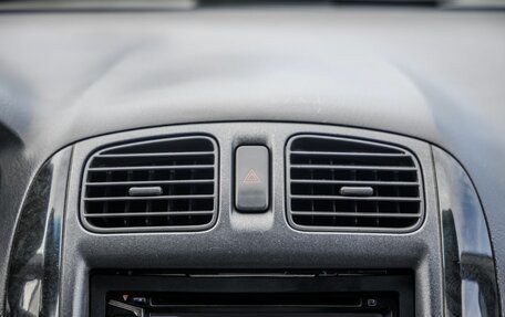 Mazda 323, 2001 год, 378 000 рублей, 27 фотография