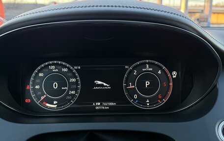 Jaguar E-Pace, 2018 год, 2 850 000 рублей, 13 фотография