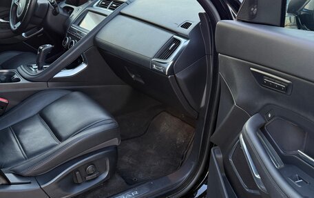Jaguar E-Pace, 2018 год, 2 850 000 рублей, 19 фотография