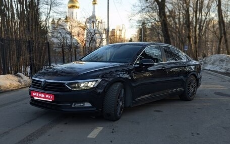 Volkswagen Passat B8 рестайлинг, 2017 год, 2 330 000 рублей, 2 фотография
