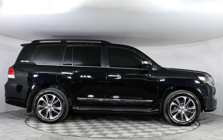 Toyota Land Cruiser 200, 2020 год, 8 200 000 рублей, 4 фотография