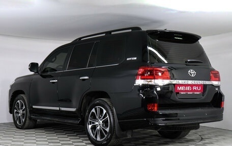 Toyota Land Cruiser 200, 2020 год, 8 200 000 рублей, 7 фотография