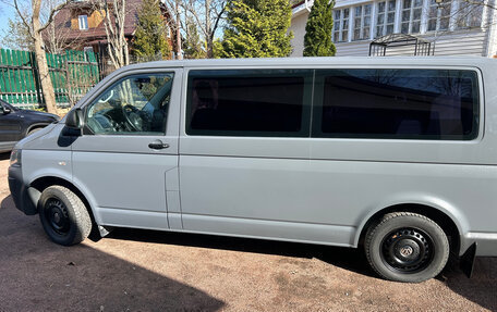 Volkswagen Caravelle T5, 2013 год, 1 550 000 рублей, 4 фотография