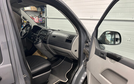 Volkswagen Caravelle T5, 2013 год, 1 550 000 рублей, 13 фотография