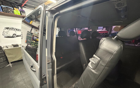 Volkswagen Caravelle T5, 2013 год, 1 550 000 рублей, 16 фотография