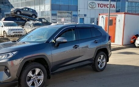 Toyota RAV4, 2022 год, 4 950 000 рублей, 3 фотография