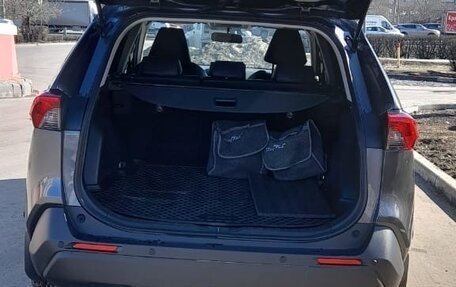 Toyota RAV4, 2022 год, 4 950 000 рублей, 4 фотография