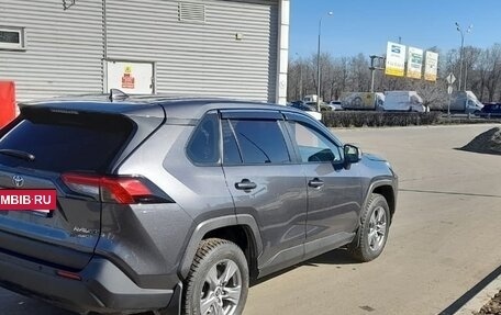 Toyota RAV4, 2022 год, 4 950 000 рублей, 10 фотография