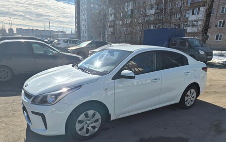 KIA Rio IV, 2018 год, 1 060 000 рублей, 3 фотография