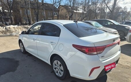 KIA Rio IV, 2018 год, 1 060 000 рублей, 6 фотография