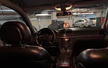 Mercedes-Benz E-Класс, 2002 год, 1 300 000 рублей, 9 фотография