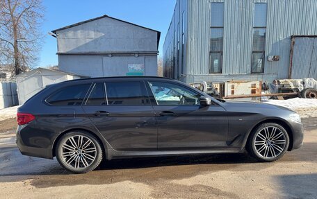 BMW 5 серия, 2018 год, 2 999 900 рублей, 2 фотография