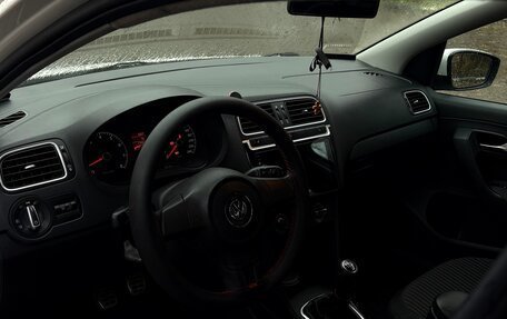 Volkswagen Polo VI (EU Market), 2011 год, 670 000 рублей, 5 фотография