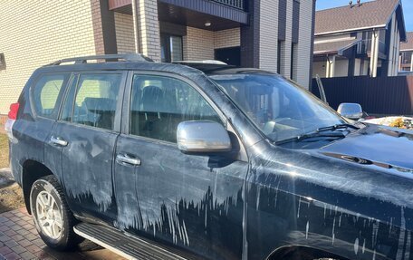 Toyota Land Cruiser Prado 150 рестайлинг 2, 2011 год, 2 700 000 рублей, 2 фотография