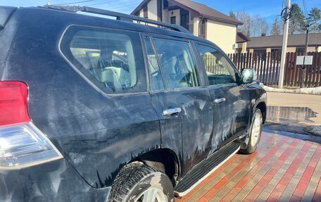 Toyota Land Cruiser Prado 150 рестайлинг 2, 2011 год, 2 700 000 рублей, 4 фотография