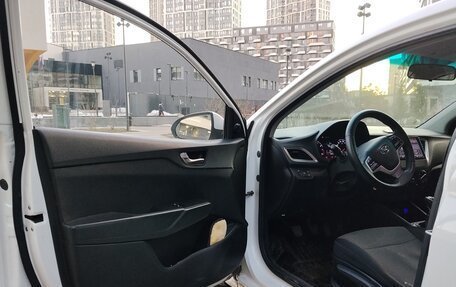 Hyundai Solaris II рестайлинг, 2019 год, 740 000 рублей, 5 фотография