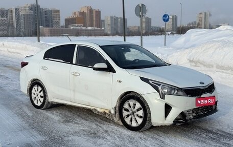 KIA Rio IV, 2021 год, 990 999 рублей, 3 фотография