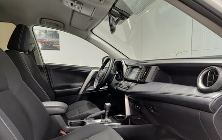 Toyota RAV4, 2017 год, 2 107 000 рублей, 15 фотография