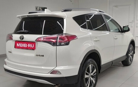 Toyota RAV4, 2017 год, 2 107 000 рублей, 9 фотография
