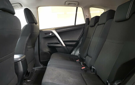 Toyota RAV4, 2017 год, 2 107 000 рублей, 16 фотография