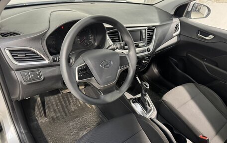 Hyundai Solaris II рестайлинг, 2018 год, 1 499 800 рублей, 8 фотография