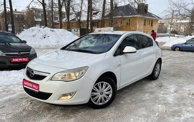 Opel Astra J, 2011 год, 670 000 рублей, 1 фотография