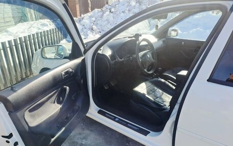 Volkswagen Golf IV, 2002 год, 350 000 рублей, 10 фотография