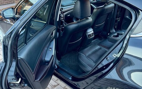 Mazda 6, 2017 год, 2 300 000 рублей, 28 фотография